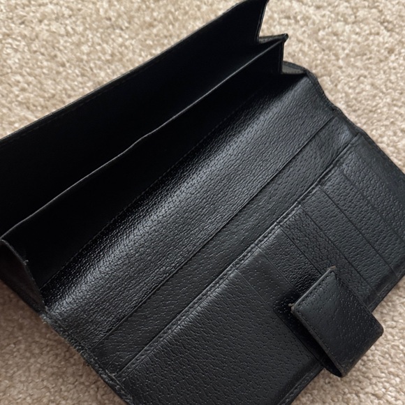 Gucci Black Wallet with Gold Accent - Picture 5 of 7